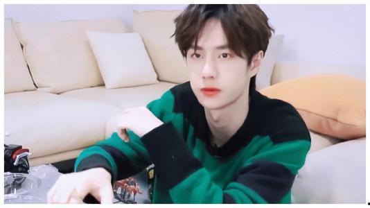 吃瓜娱乐爆料王一博,瓜田里的青春偶像,娱乐风暴中的璀璨星光